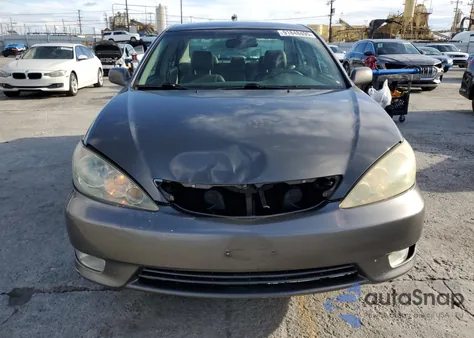 2005 Toyota Camry Le from USA, damaged, VIN 4T1BE32K85U983080